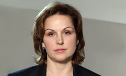 Алла Бакина: Переход бюджетников на карту «Мир» не затрагивает конкуренцию между банками. Кадр из интервью, предоставленного пресс-службой Банка России