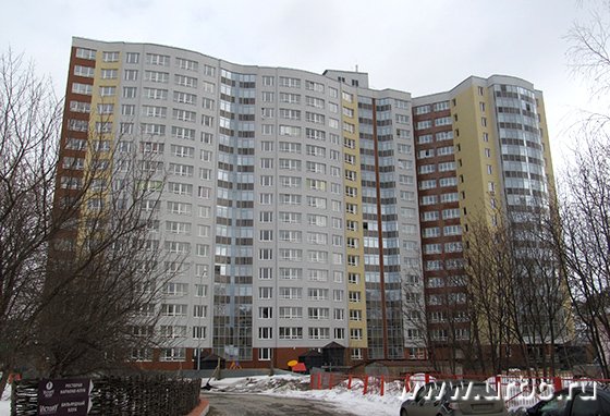 Долгострой ЖК «Соловьи» частично заселен бесправными гражданами, другая часть площадей пустует Долгострой ЖК «Соловьи» частично заселен бесправными гражданами, другая часть площадей пустует