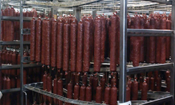 Более 85% колбас в магазинах Екатеринбурга являются фальсификатом