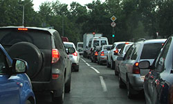 Екатеринбуржцы терпят убытки из-за пробок