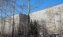 Два дома, один капремонт. Фотография из заключения по результатам строительно-технической экспертизы «Бюро технических экспертиз»