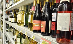 Онлайн-кассы уводят алкоголь «в тень»