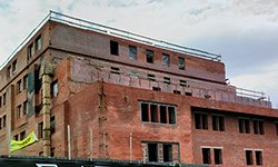 Срок сдачи гостиницы «Дели» вновь перенесли