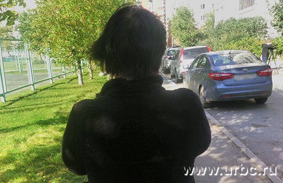 Женщина разрешила себя снимать только со спины