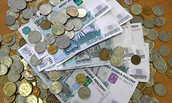 Свердловчанам задолжали зарплату на 300 млн рублей