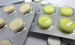 Лекарствам придется держать марку