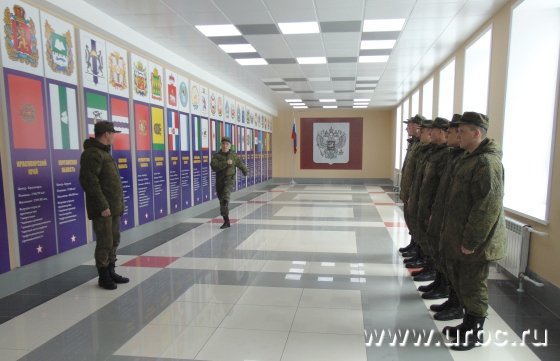 Будущие белые металлурги изучают военное дело Будущие белые металлурги изучают военное дело