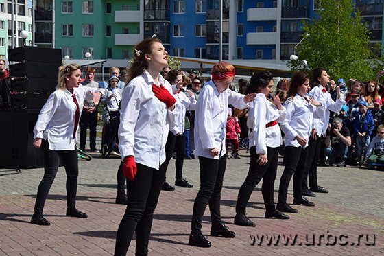 Академический принял студентов