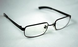 Очки под прицелом кризиса