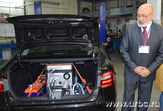 В этой части лаборатории проходят финальные испытания катализаторов в составе двигател