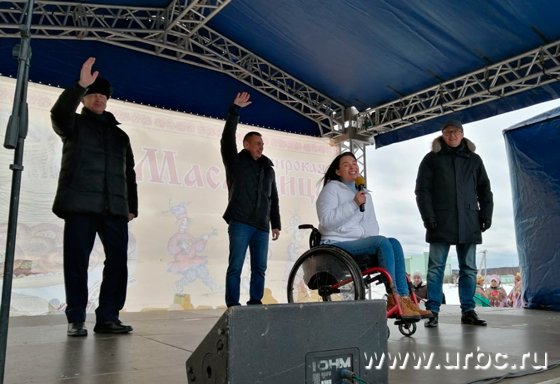 В Академическом отметили Масленицу В Академическом отметили Масленицу