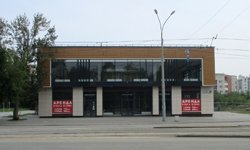 Минстрой «своих» не бросает