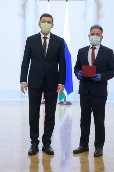 Четверо металлургов ЕВРАЗ НТМК удостоены государственных наград