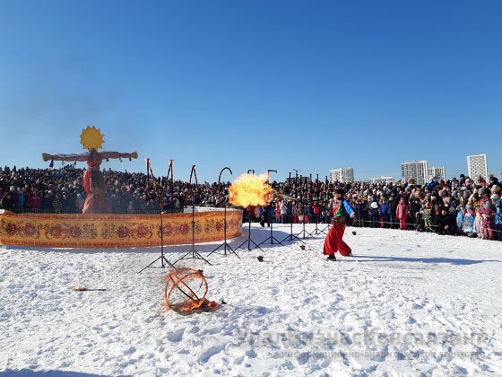 Масленица в Академическом собирает все больше гостей