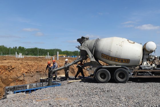 В Верхней Салде заложили фундамент нового завода