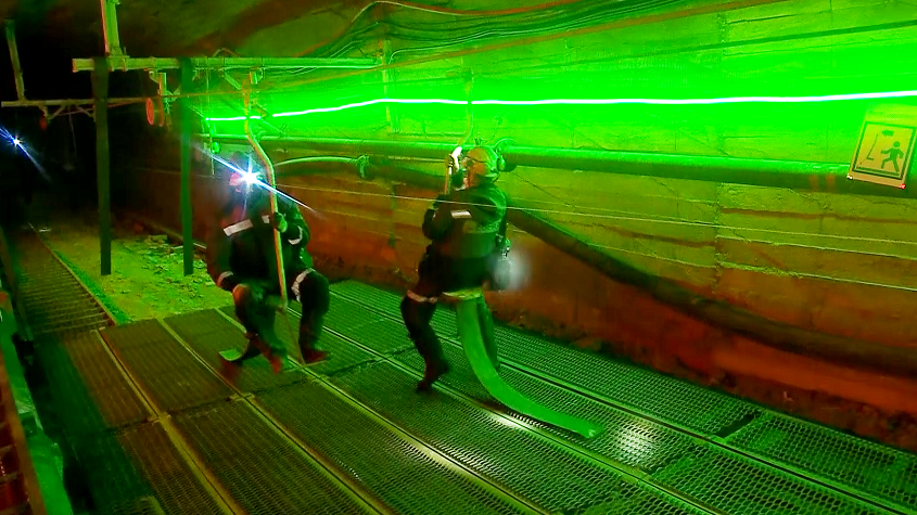 На шахте «Распадская-Коксовая» заработала канатно-кресельная дорога длиной 1,6 км для доставки горняков На шахте «Распадская-Коксовая» заработала канатно-кресельная дорога длиной 1,6 км для доставки горняков