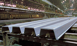 ЕВРАЗ укрепляет берега