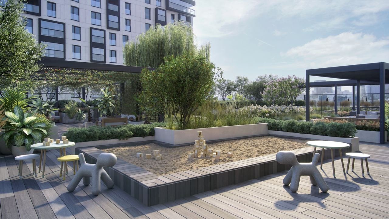 Застройщик Брусника высадит на террасе жилого здания в центре Екатеринбурга 700 растений Застройщик Брусника высадит на террасе жилого здания в центре Екатеринбурга 700 растений