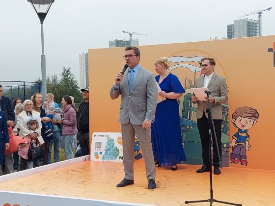 Юные художники Академического