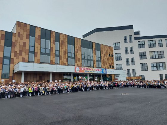 Юные художники Академического