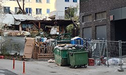 Опасные хибары