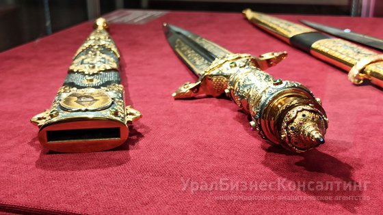 В рамках Дней Эрмитажа в Екатеринбурге открывается выставка «Три века белой стали. Златоустовское украшенное оружие XIX-XXI веков»