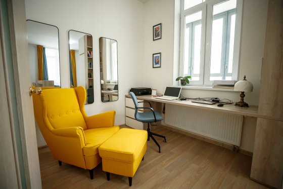 Педагоги празднуют новоселье