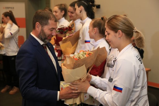 Лучшим благотворителем в Свердловской области среди предприятий черной металлургии стал ЕВРАЗ НТМК Лучшим благотворителем в Свердловской области среди предприятий черной металлургии стал ЕВРАЗ НТМК