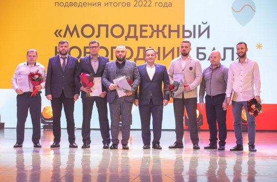 ЕВРАЗ НТМК и ЕВРАЗ КГОК наградили юных волонтеров за успехи в работе