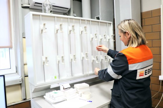 На ЕВРАЗ ЗСМК местные жители и специалисты комитета охраны окружающей среды оценили экологическую деятельность предприятия