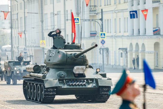 Екатеринбург отпраздновал День Победы Екатеринбург отпраздновал День Победы