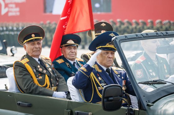 Екатеринбург отпраздновал День Победы Екатеринбург отпраздновал День Победы