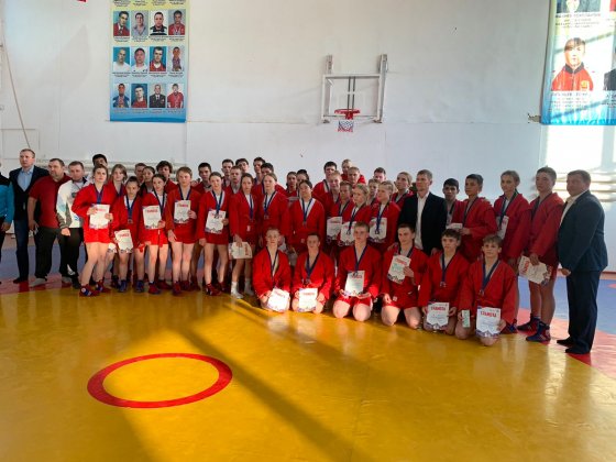 Воспитанник школы самбо из Академического района Екатеринбурга вошел в сборную Свердловской области для участия в первенстве России Воспитанник школы самбо из Академического района Екатеринбурга вошел в сборную Свердловской области для участия в первенстве России