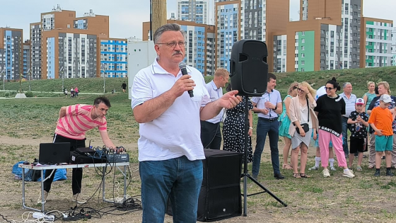 В Академическом районе Екатеринбурга начали работу школьные и трудовые лагеря для подростков