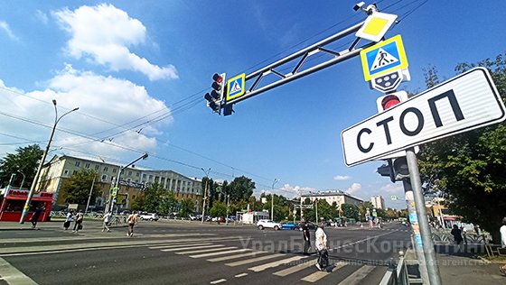 В Екатеринбурге завершили ремонт улицы 8 Марта В Екатеринбурге завершили ремонт улицы 8 Марта