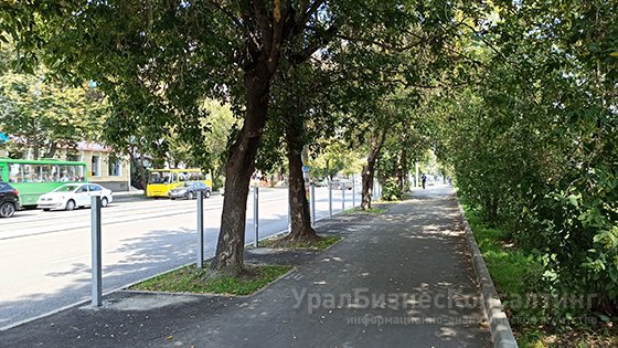 В Екатеринбурге завершили ремонт улицы 8 Марта В Екатеринбурге завершили ремонт улицы 8 Марта