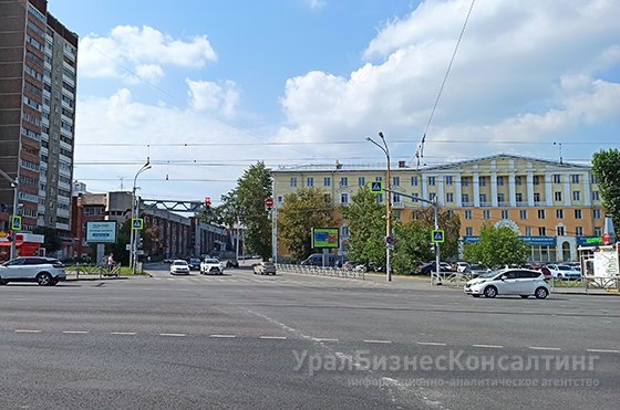 В Екатеринбурге завершили ремонт улицы 8 Марта В Екатеринбурге завершили ремонт улицы 8 Марта