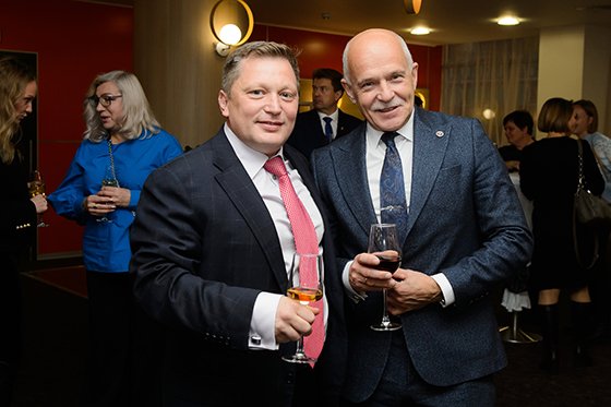 Двойной взгляд на Будапешт Двойной взгляд на Будапешт