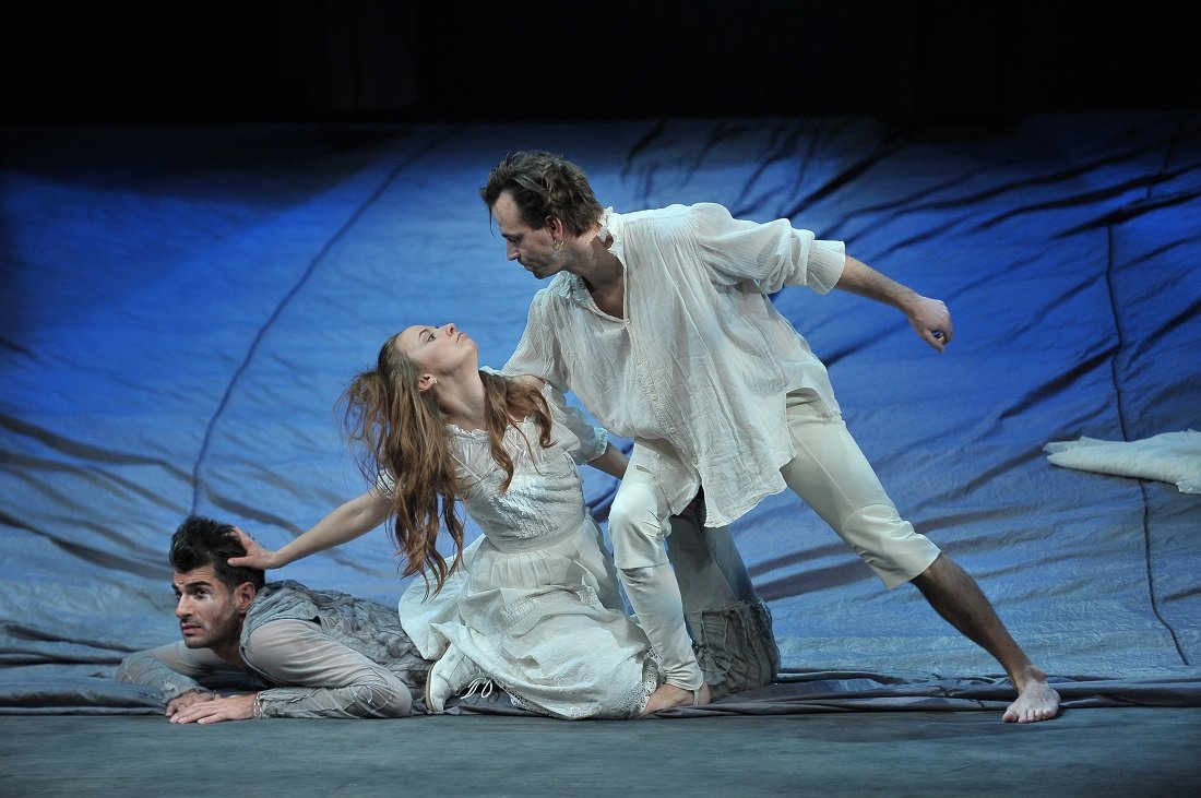 При поддержке ЕВРАЗа театральный фестиваль «Золотая маска» представит спектакли в Нижнем Тагиле и Новокузнецке При поддержке ЕВРАЗа театральный фестиваль «Золотая маска» представит спектакли в Нижнем Тагиле и Новокузнецке