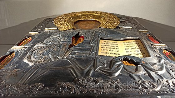 Заводы, книги, рок-музыка и барокко