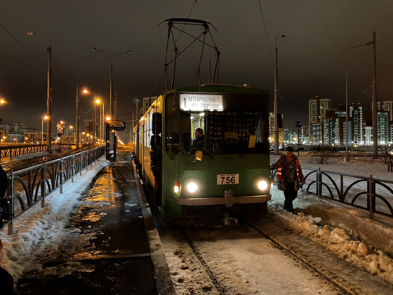 Первый в Академ