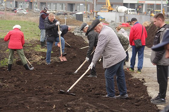 В Академическом районе Екатеринбурга в 15-й раз прошел традиционный общегородской субботник в рамках Месячника чистоты В Академическом районе Екатеринбурга в 15-й раз прошел традиционный общегородской субботник в рамках Месячника чистоты
