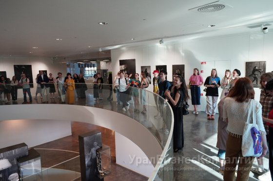 Оптика, фотовыставка и балет Оптика, фотовыставка и балет