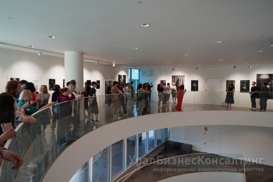 Оптика, фотовыставка и балет Оптика, фотовыставка и балет