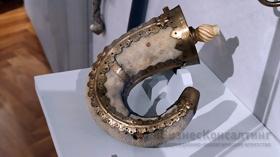 В культурном центре «Эрмитаж-Урал» 19 и 22 февраля пройдут авторские экскурсии по выставке «Узоры золота на стали…»