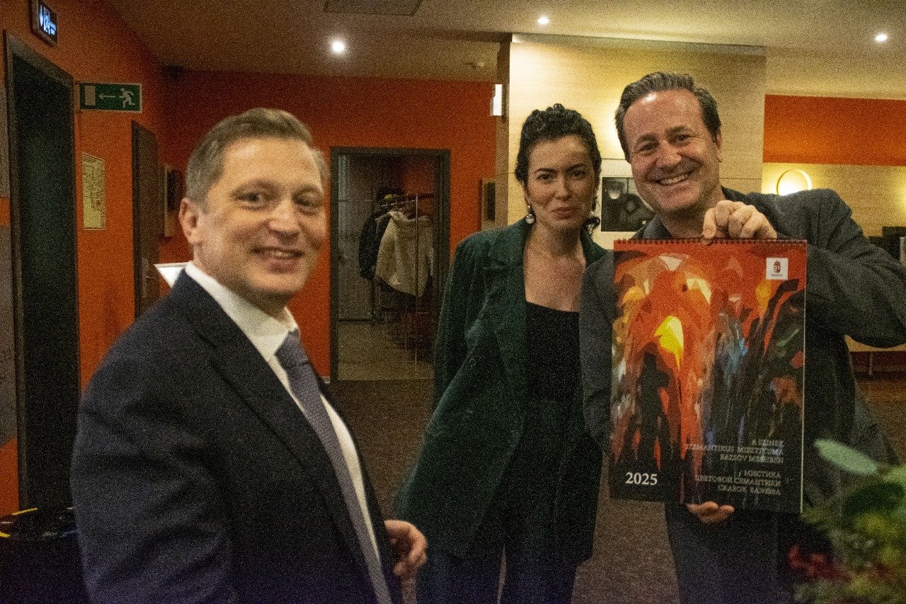 В Екатеринбурге открылась фотовыставка «Венгрия: город и природа» В Екатеринбурге открылась фотовыставка «Венгрия: город и природа»