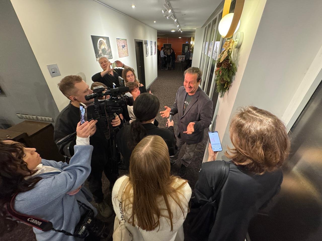 В Екатеринбурге открылась фотовыставка «Венгрия: город и природа» В Екатеринбурге открылась фотовыставка «Венгрия: город и природа»