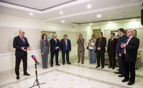 В Совете Федерации открылась выставка картин в честь 95-летия Магнитогорска В Совете Федерации открылась выставка картин в честь 95-летия Магнитогорска