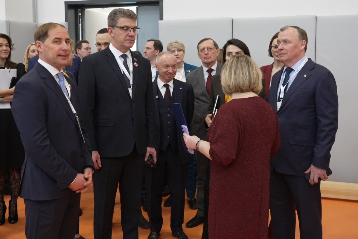 В Екатеринбурге открыли новую школу №314 В Екатеринбурге открыли новую школу №314