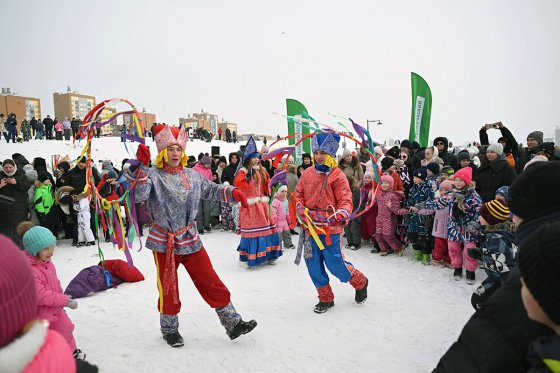 В Академическом прошли масленичные гуляния В Академическом прошли масленичные гуляния